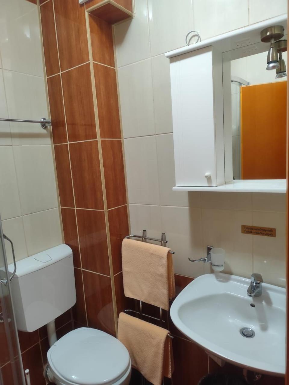 Dvor Kornic Affittacamere Budua